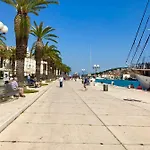 Apartment Jomarko - Spacious Apartment For 6 In Trogir * Trogir