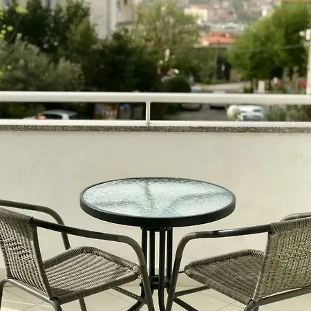Jomarko - Spacious For 6 In Lägenhet Trogir