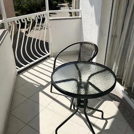 Jomarko - Spacious For 6 In Lägenhet Trogir