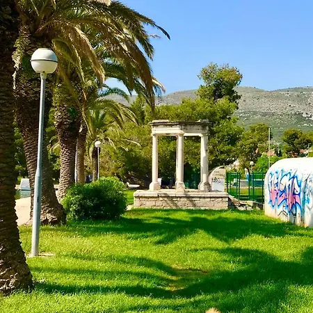 Jomarko - Spacious For 6 In * Trogir